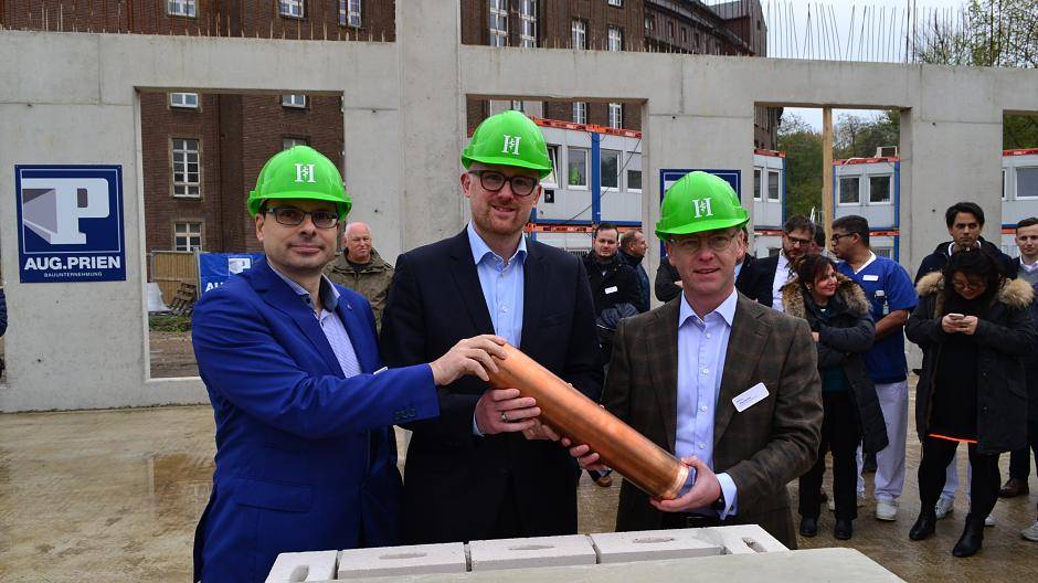 Die kam dann in den...