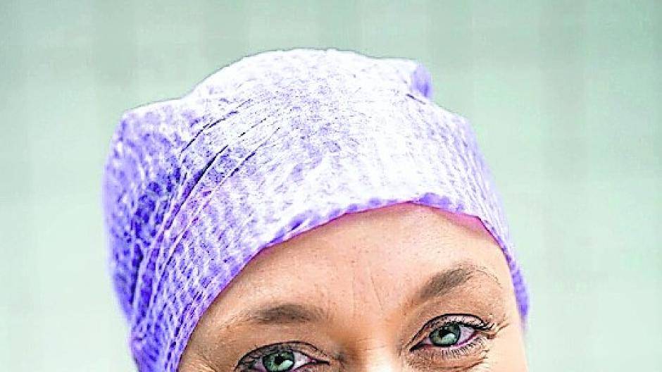  Ein wichtiges Gut im Alter: Fürsorgliche Pflege. Foto (Archiv): Kzenon/ fotolia.com 