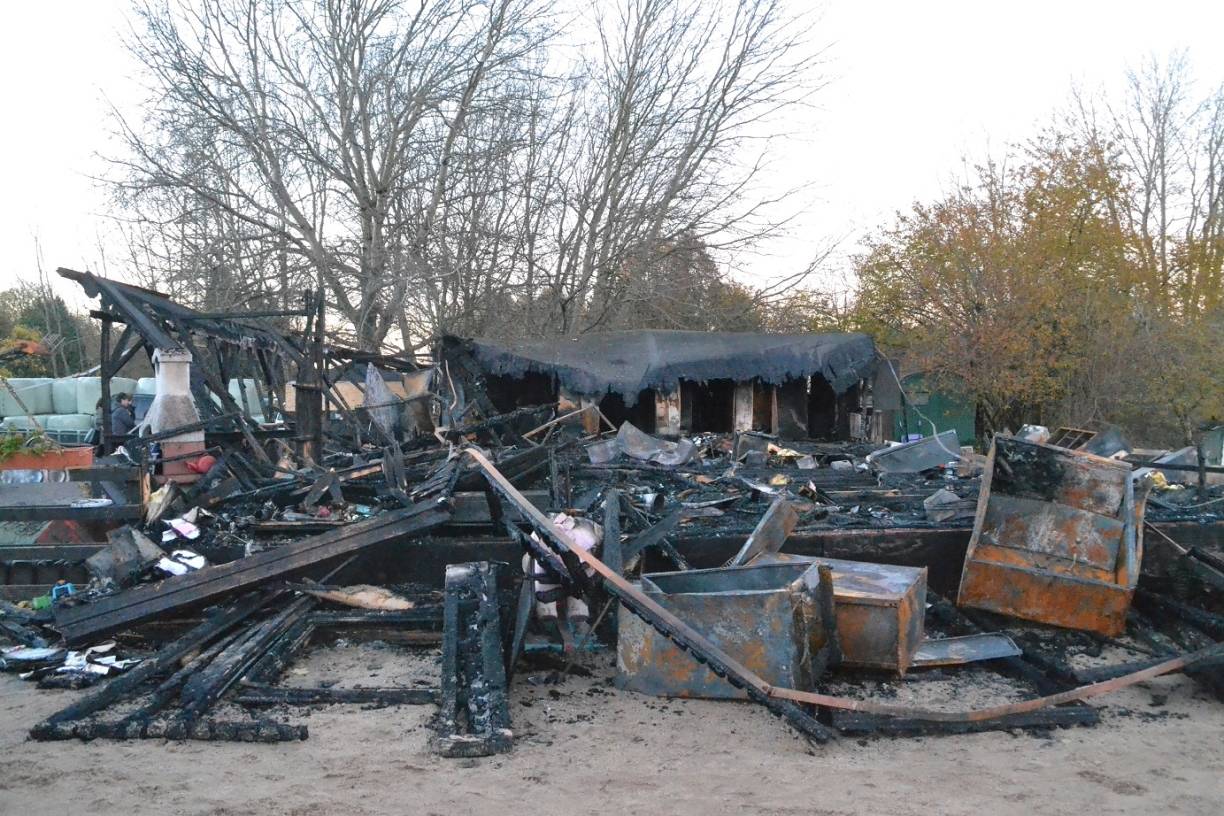Das große Wirtschaftsgebäude des Tiergnadenhofes ist bis auf die Grundmauern abgebrannt.