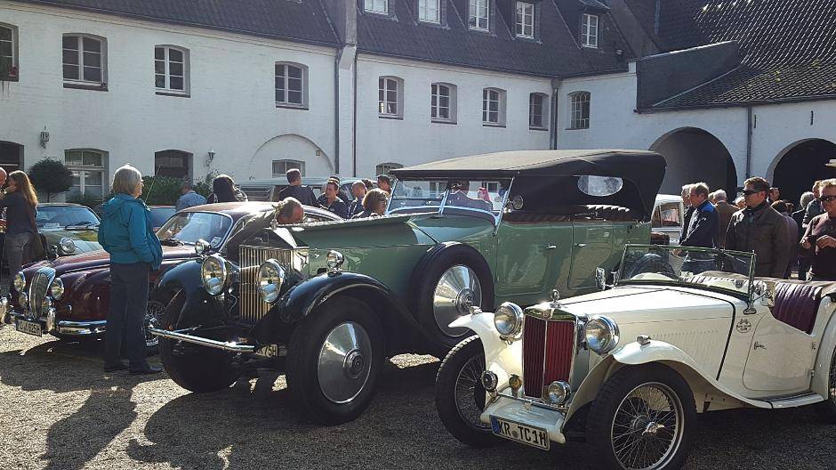 Am Dienstag, 3. Oktober, lädt das Event „Cars &amp; Castle“ wieder alle Oldtimerfans zum großen Treffen auf Schloss Lauersfort ein.