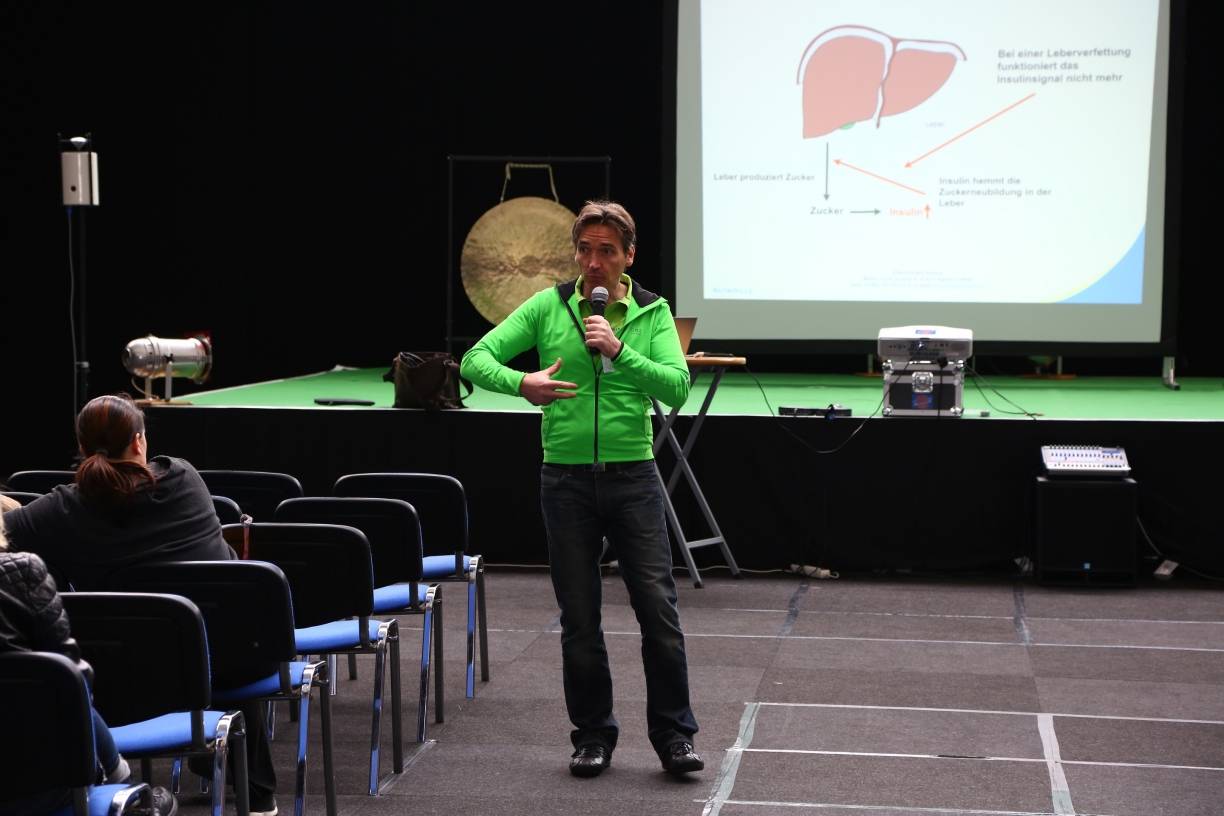  Im Frühjahr diesen Jahres veranstaltete Michaela Klust in Rheinberg bereits erfolgreich eine Gesundheitsmesse. Jetzt geht es in Neukirchen-Vluyn unter dem Motto „Natürlich, gesund, glücklich“ weiter. Natürlich wird es neben vielen Ständen auch wieder die beliebten, kostenfreien Fachvorträge geben. 