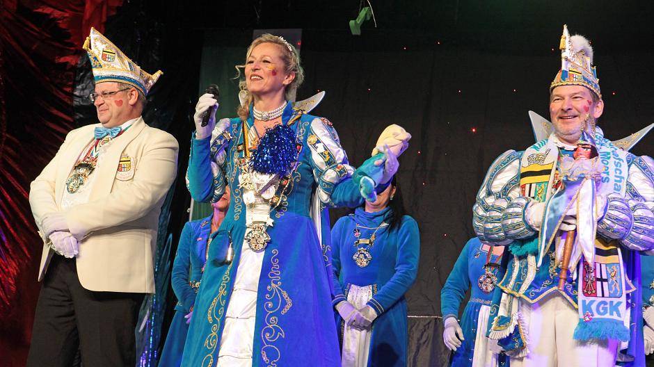 Auch das Moerser Prinzenpaar Nobbi I. und Tina I. feierten im Duisburger Westen...