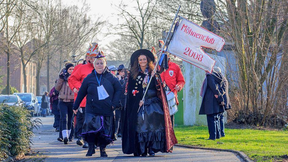 In Neukirchen-Vluyn hat Elsa Bertz, die Obermöhne der Neukirchen-VLÜ-KA-GE, das...