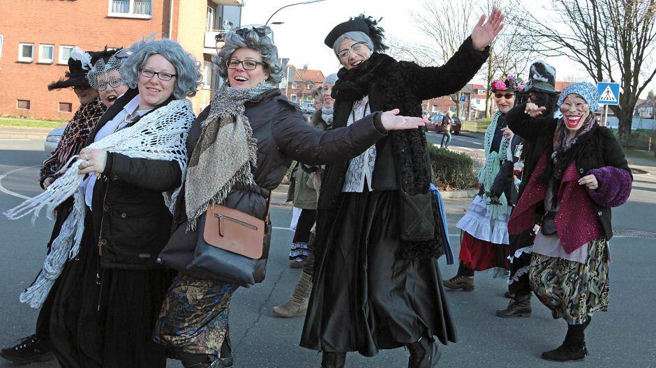 Die Kamp-Lintforter Möhnen feierten...