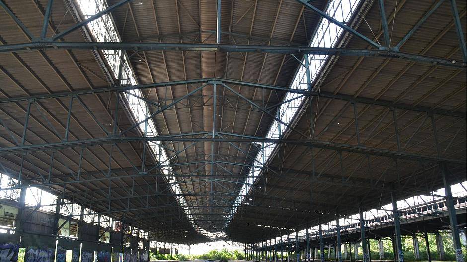 Die Frage, ob die alte Güterbahnhofshalle mal eine Ladenzeile wird, ist wohl auch am Sonntagabend noch lange nicht beantwortet.