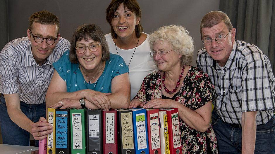 90 Ordner zum Widerstand