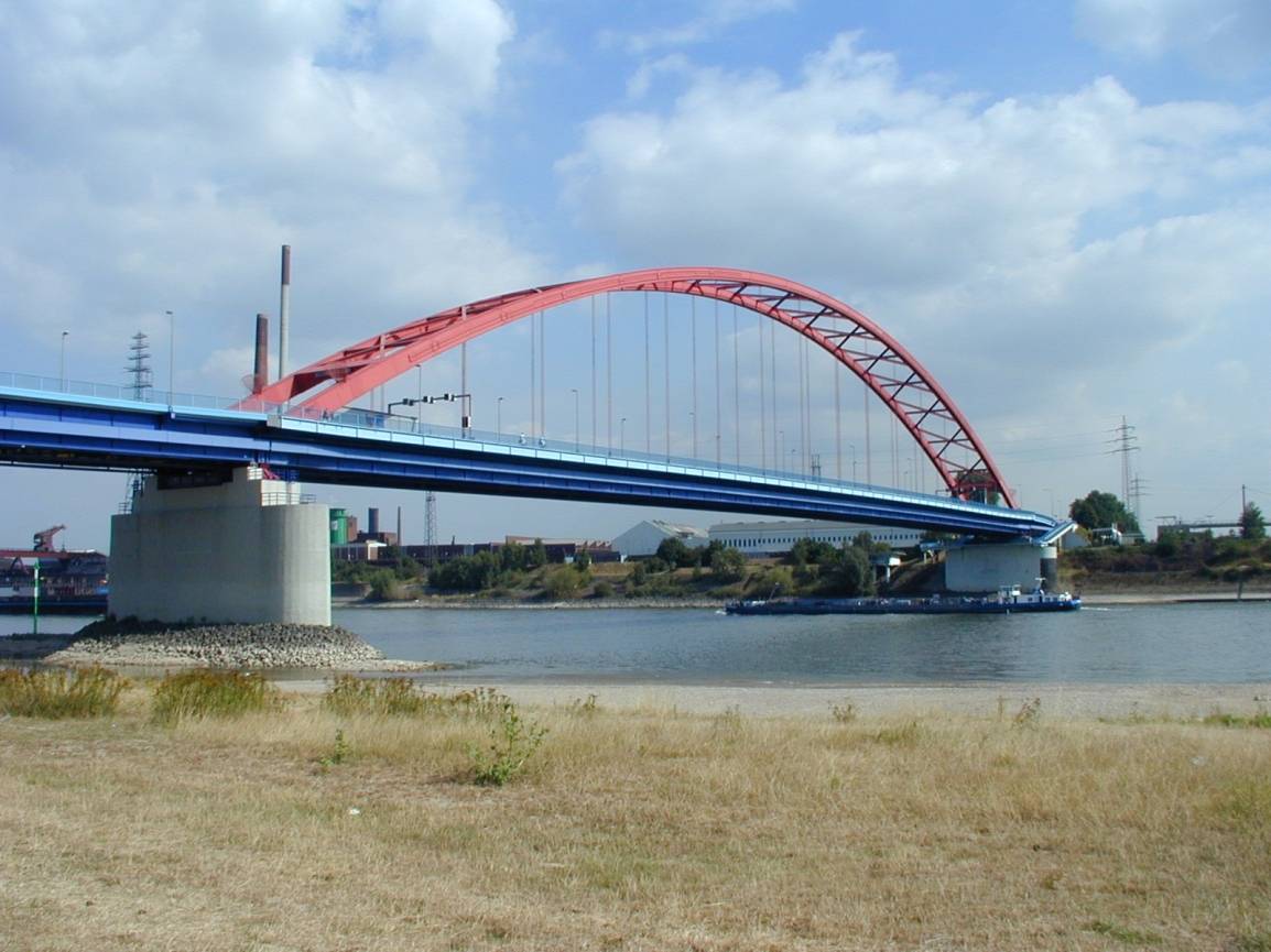  Am Freitag, dem 13. Oktober, wird für drei Wochen die mittlere Spur auf der Brücke der Solidarität gesperrt. 