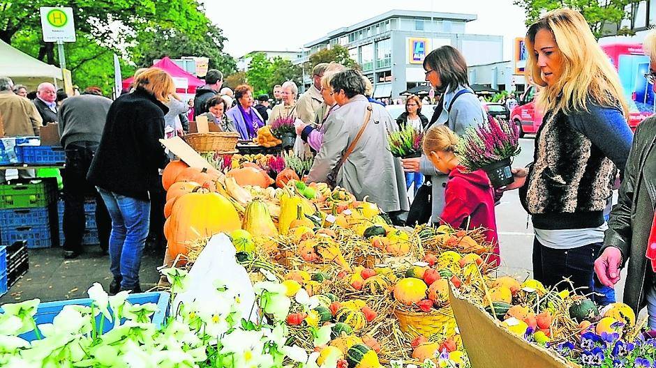 Viele abwechslungsreiche Stände laden zum Bummel ein.