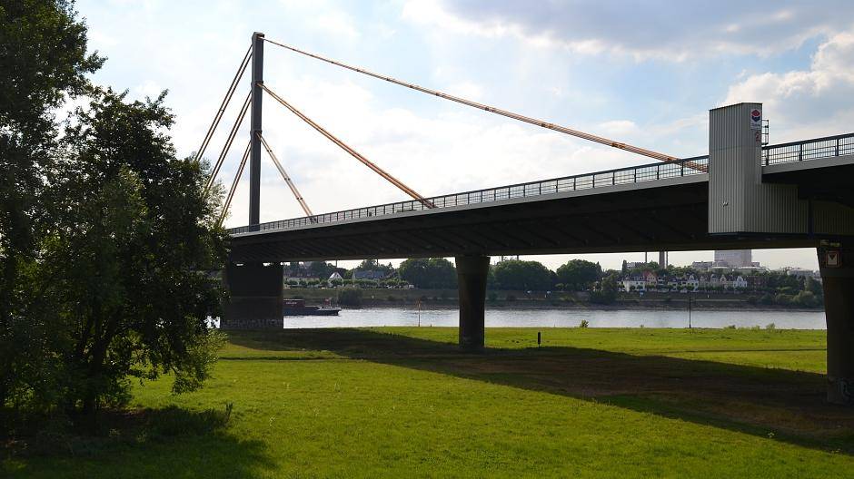 „A-40-Sperrung kostet 1,2 Millionen Euro pro Tag“