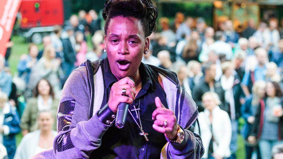 Kat Moore heizte dem Publikum ordentlich...