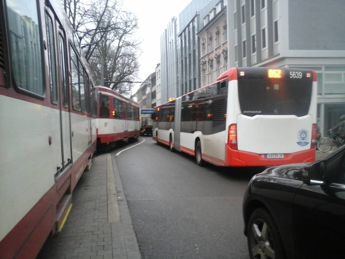 Nichts geht mehr. Das Nadelöhr ist perfekt.