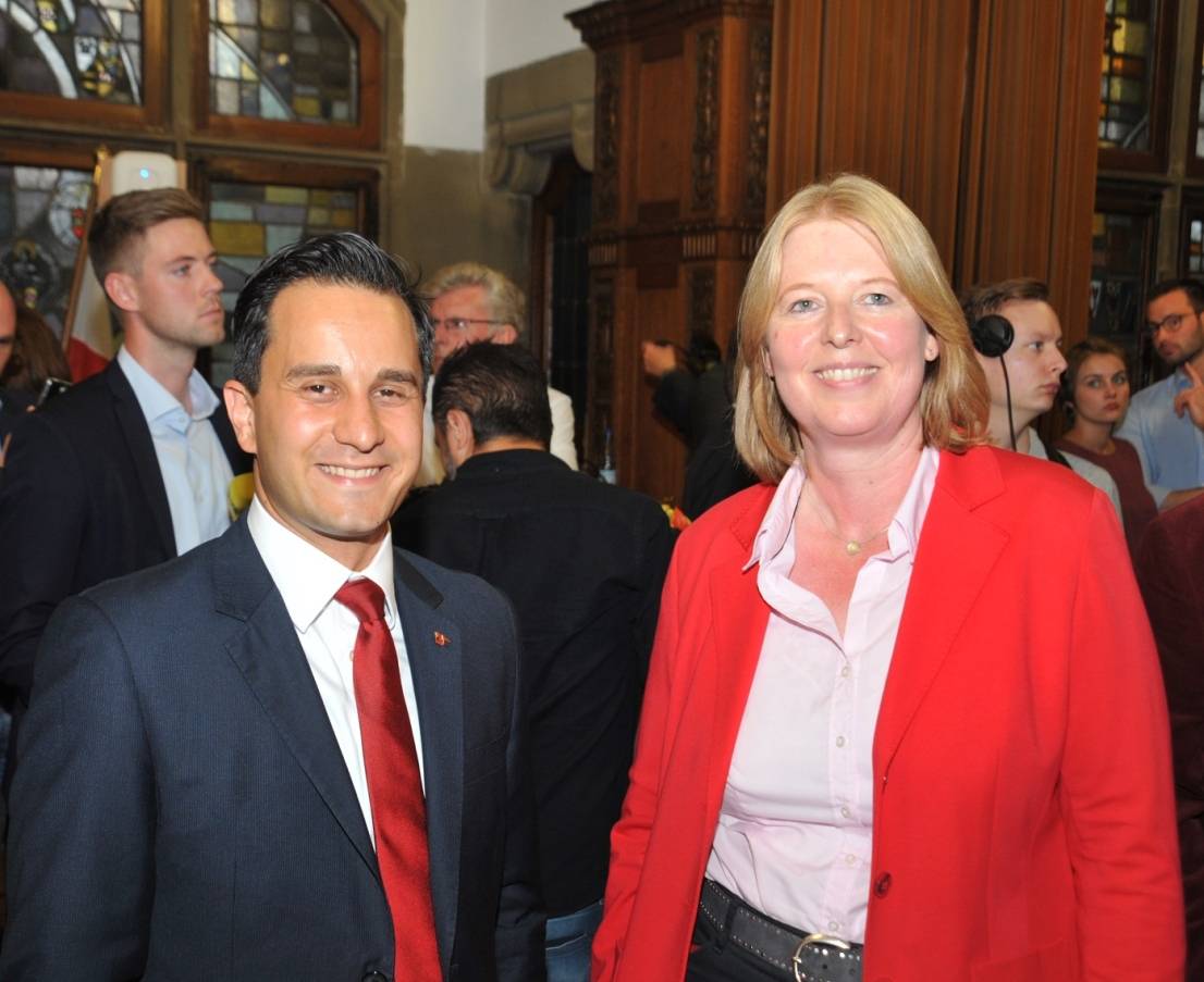  Mahmut Özdemir und Bärbel Bas konnten ihre Wahlkreise (Erststimme) gewinnen und gehören auch dem neuen Bundestag wieder an. 