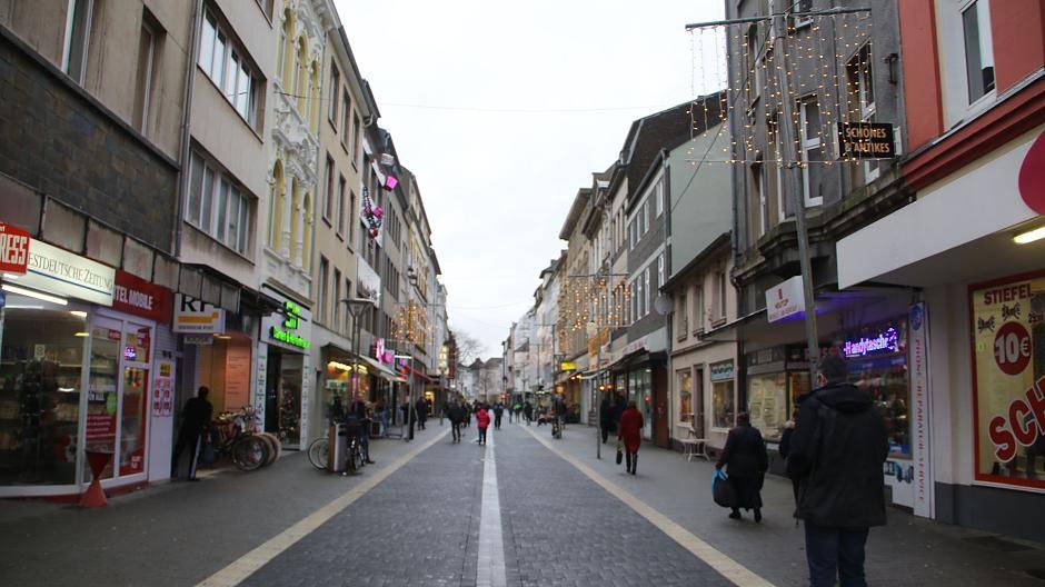 Neusser Straße: Nach 14 Jahren endlich fertig