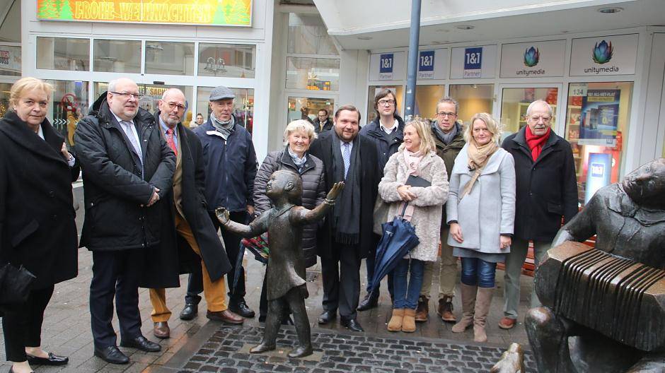 Rundgang mit Oberbürgermeister Frank Meyer, Bezirksvorsteherin Mitte Gerda Schnell,...