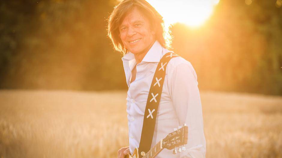  Jürgen Drews ist der Stargast der PS-Ziehungsshow, zu der die Sparkasse am Niederrhein für den 18. Januar ins Moerser Kulturzentrum Rheinkamp einlädt. 