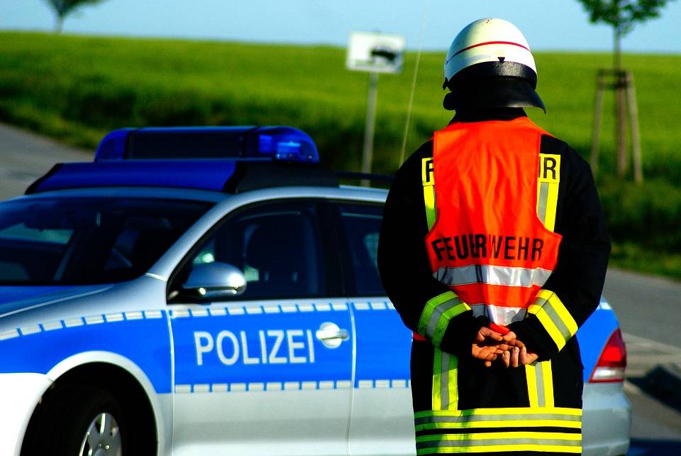 Polizisten verunglücken auf Einsatzfahrt
