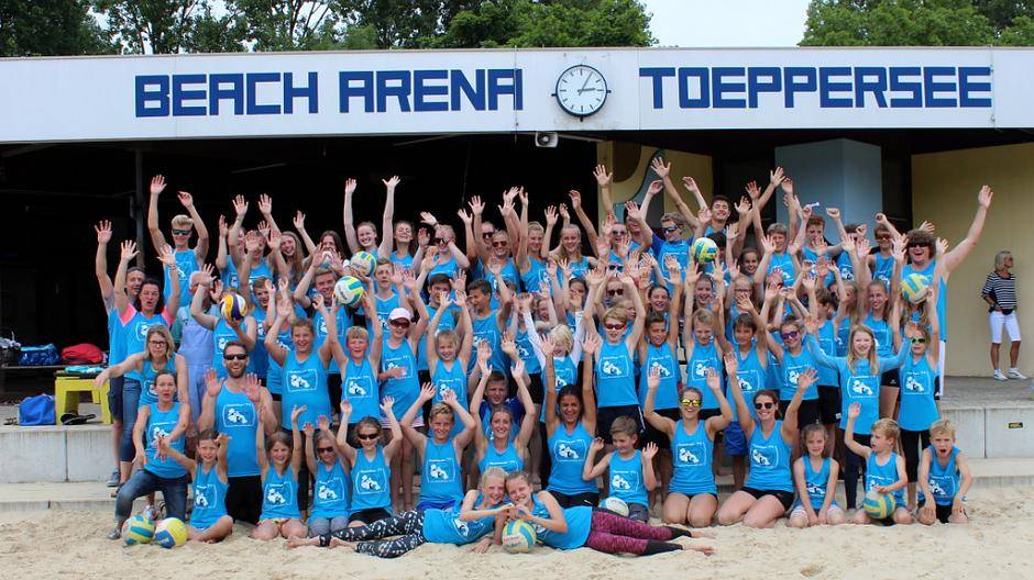  Zum Abschluss des RTV Beach-Camps gab es noch das obligatorische Gruppenfoto. 