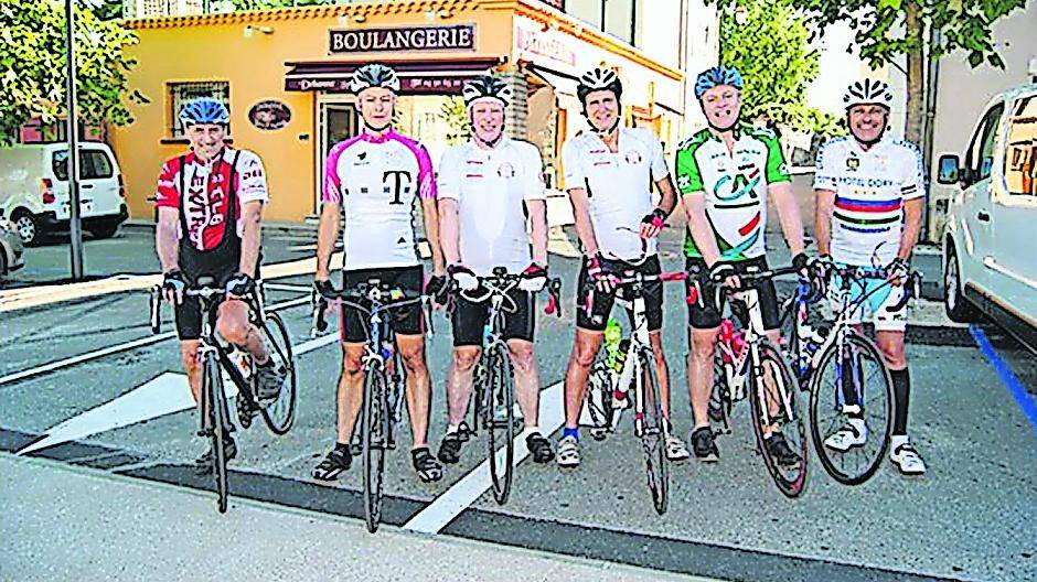  Die Radsportler aus Wanheim übten sich bei einer privaten „Tour-de-France“ in Sachen Kondition und Teamgest. 