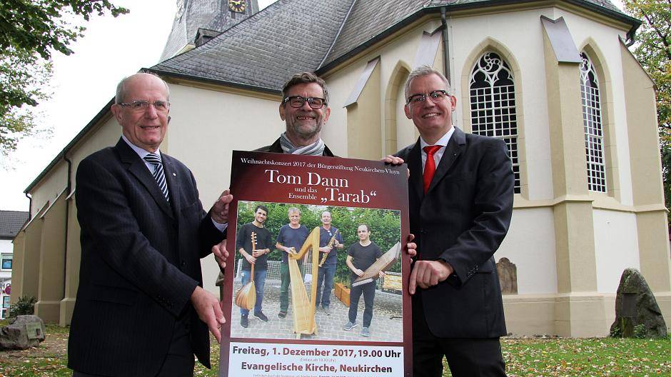 Harfenist Tom Daun in der Dorfkirche