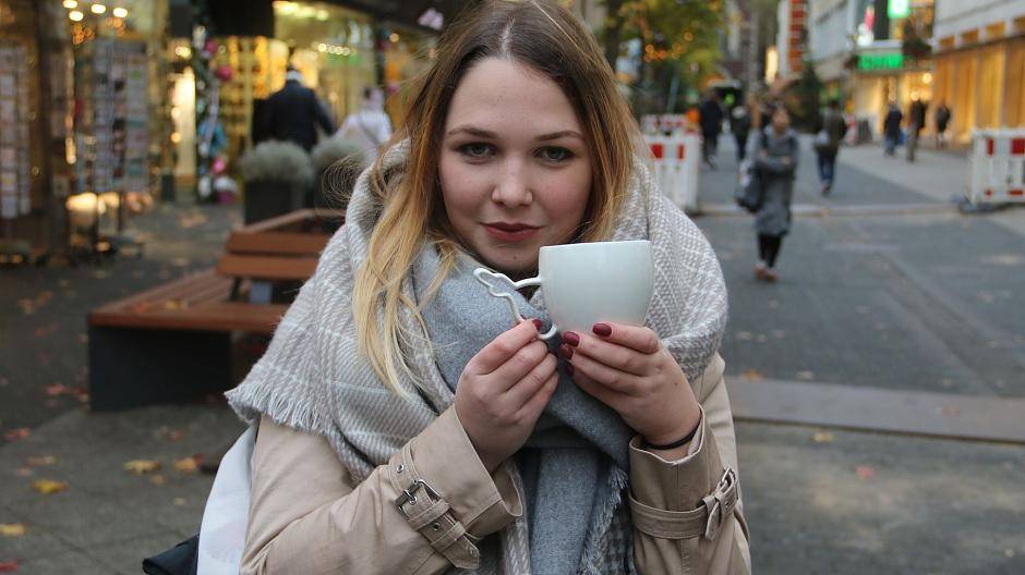 Studenten entwerfen Krefelder Weihnachtstasse