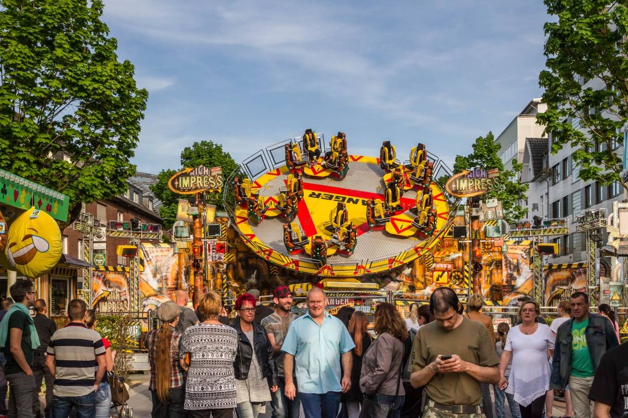  Auf der Kamp-Lintforter Vatertagskirmes geht’s wieder rund. 