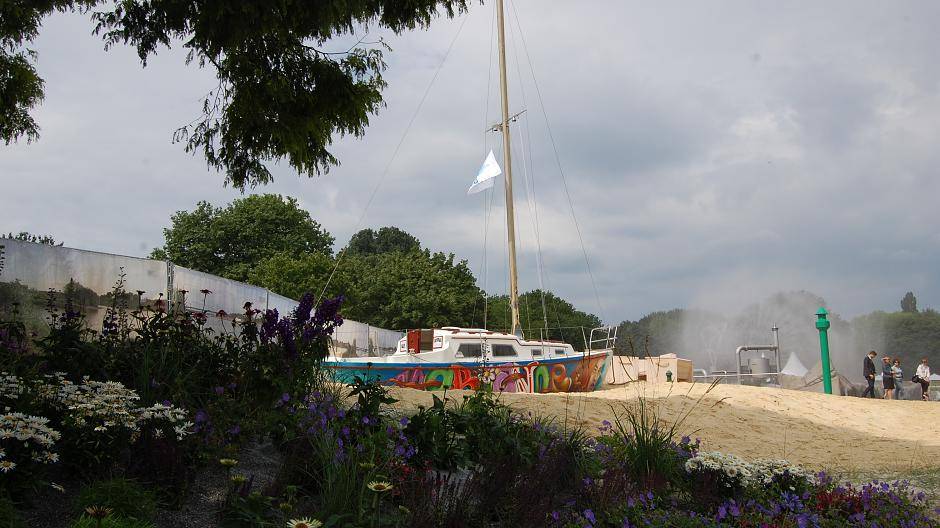 Gleich am Eingang thront linker Hand ein...