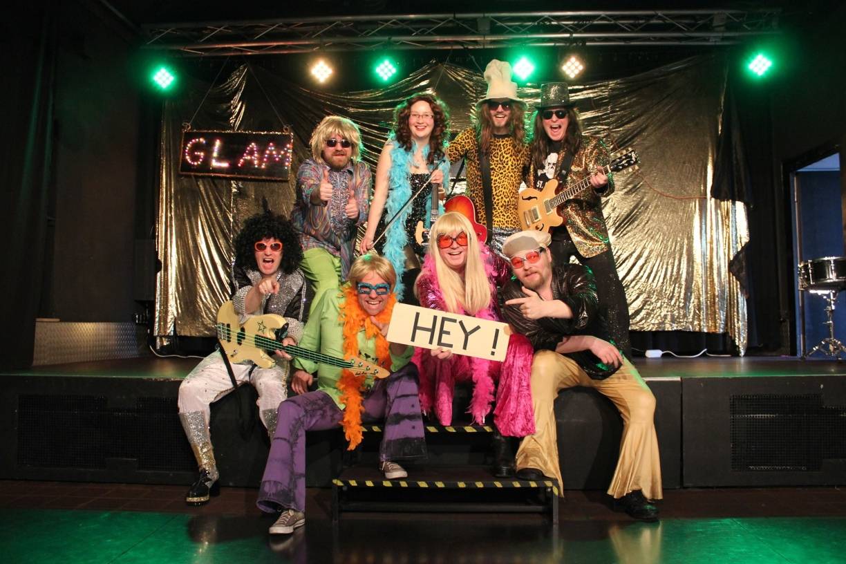  Am Samstagabend werden „Glam Bam“ Hits der 1970er Jahre zum Besten geben. 