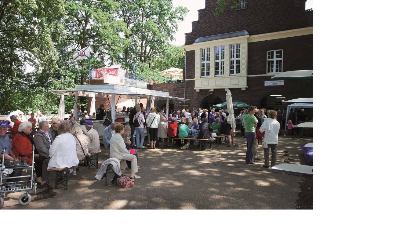 Auf dem Vereinsgelände des Homberger Ruderklubs „Germania“, Rheinanlagen 13, wird heute gefeiert.