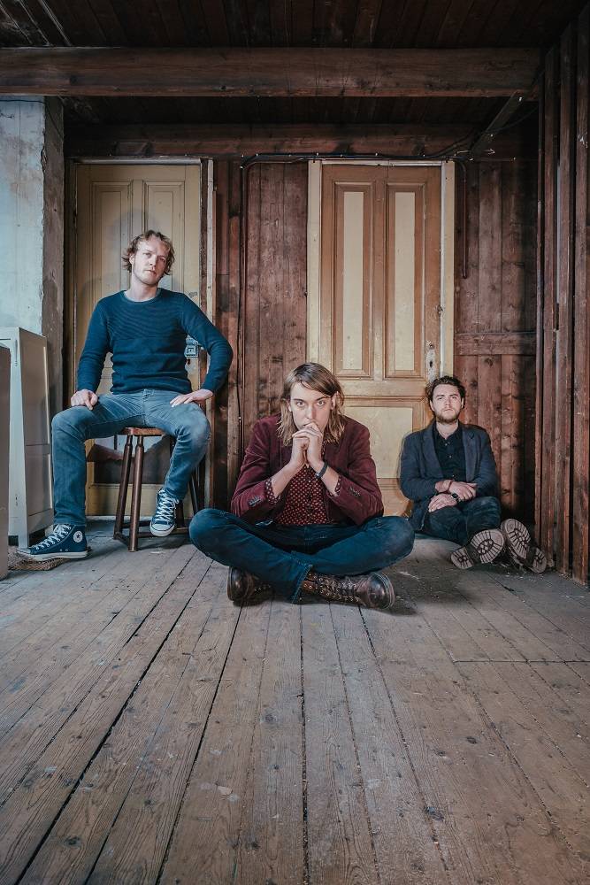 Birth of Joy, Freitagabend im Grammatikoff