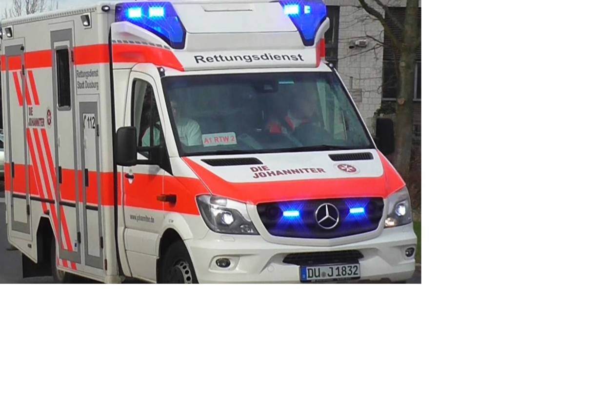  Johanniter Rettungswagen im Einsatz. 
