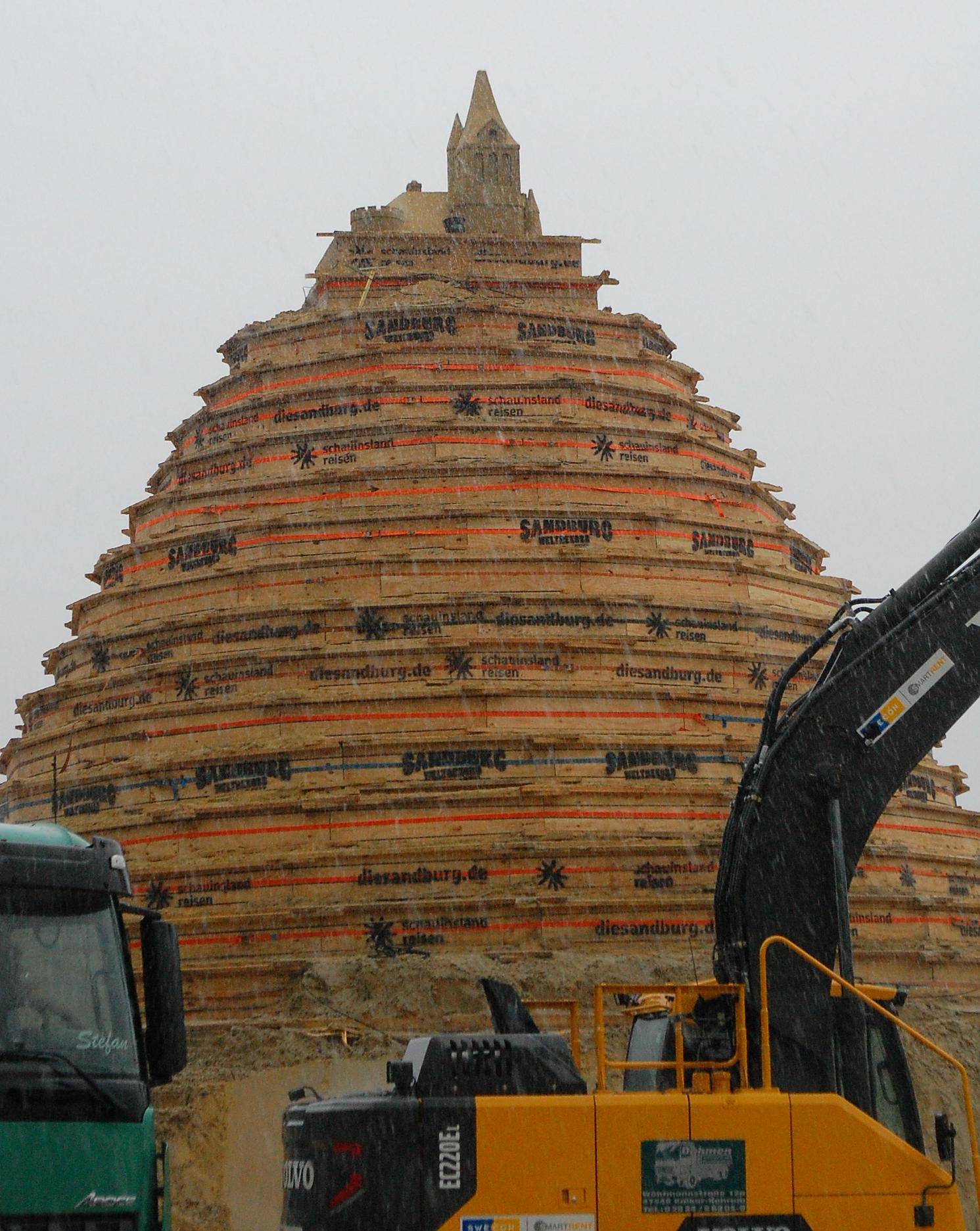 Die Gefahr bestand, dass sich der Sand zu einem zähen Schleim verwandelte, der einfach...
