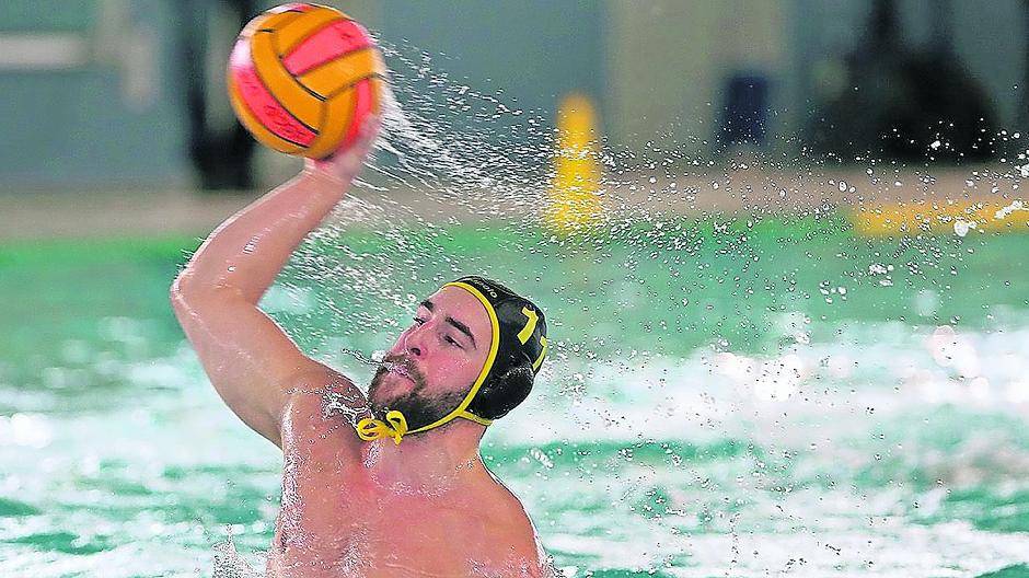  Jan Obschernikat steuerte bei seinem letzten Spiel für die Amateure einen Treffer zum 22-9-Kantersieg bei. 