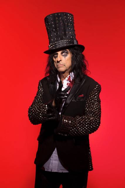 Alice Cooper mit blutiger Show im KönigPalast