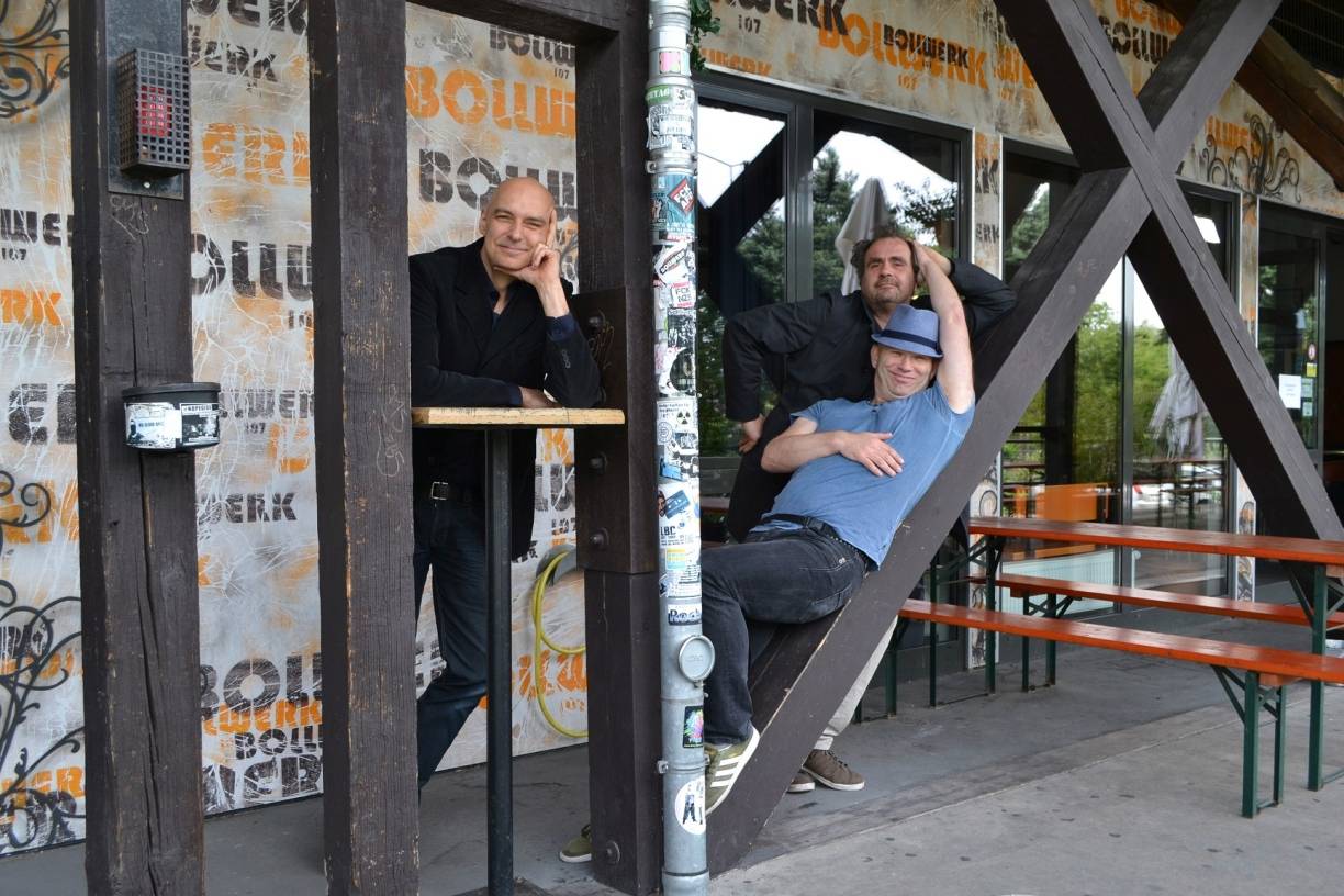  Alte Hüte? Sind ganz entspannt! Holger Ehrich, der „unglaubliche Heinz“ und Sören Leyers freuen sich auf einen Wettbewerb, bei dem sich niemand mehr beweisen muss - und jeder einfach nur lustig sein darf.  