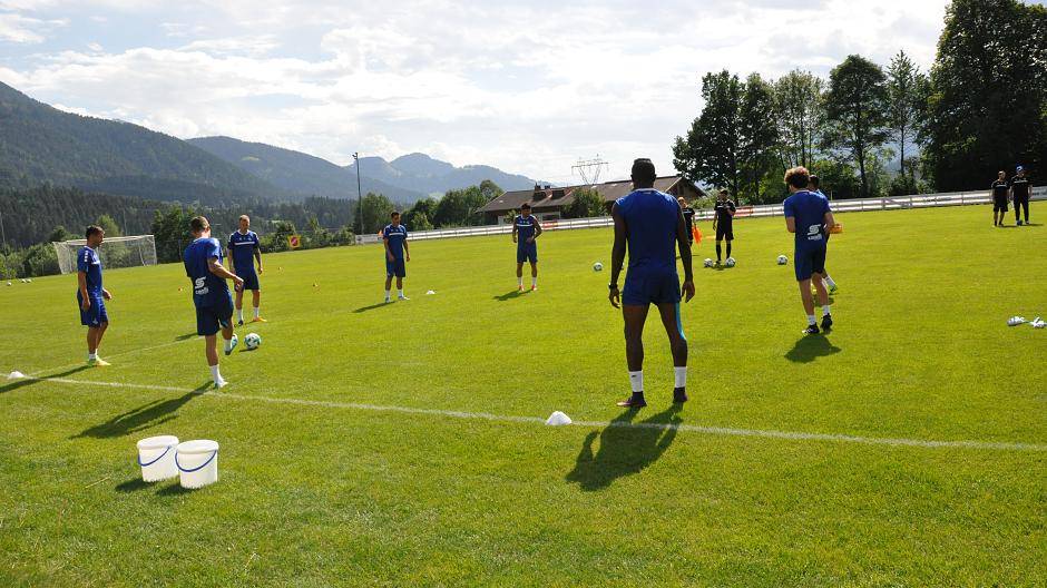 Warmkicken bei schweißtreibenden...