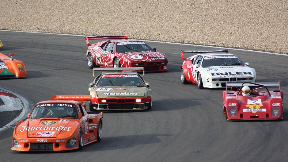 Auch am Ende des Rennens hatte der orange Kremer Porsche 935 im Jägermeister-Design...