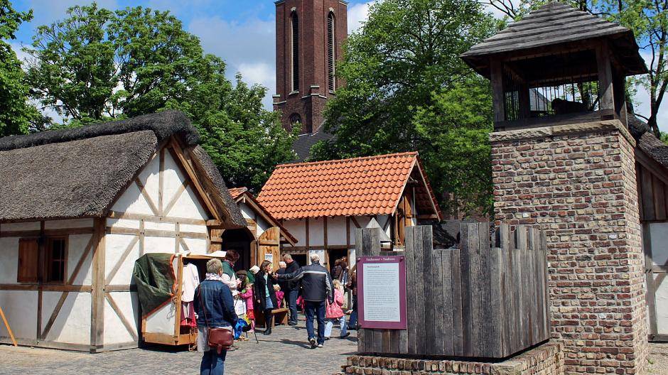 Die Saison der mittelalterlichen Spiel- und Lernstadt im Grafschafter Musenhof startet am Sonntag, 2. April.