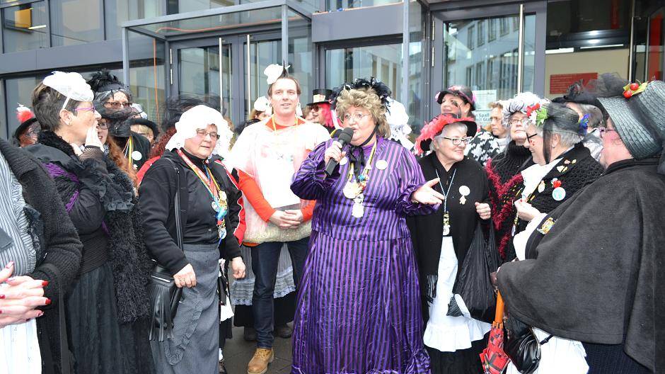 Es fängt ganz harmlos an, doch...