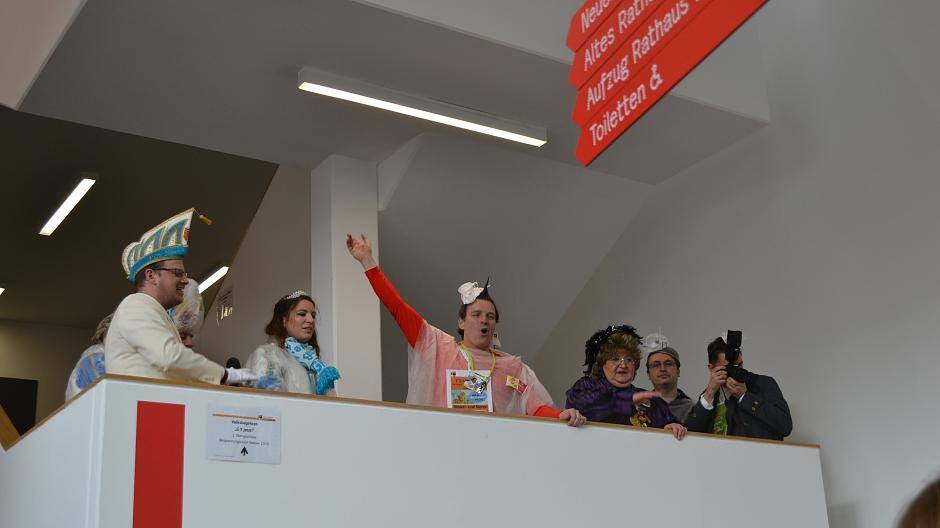 Auch drin geht's stürmisch...