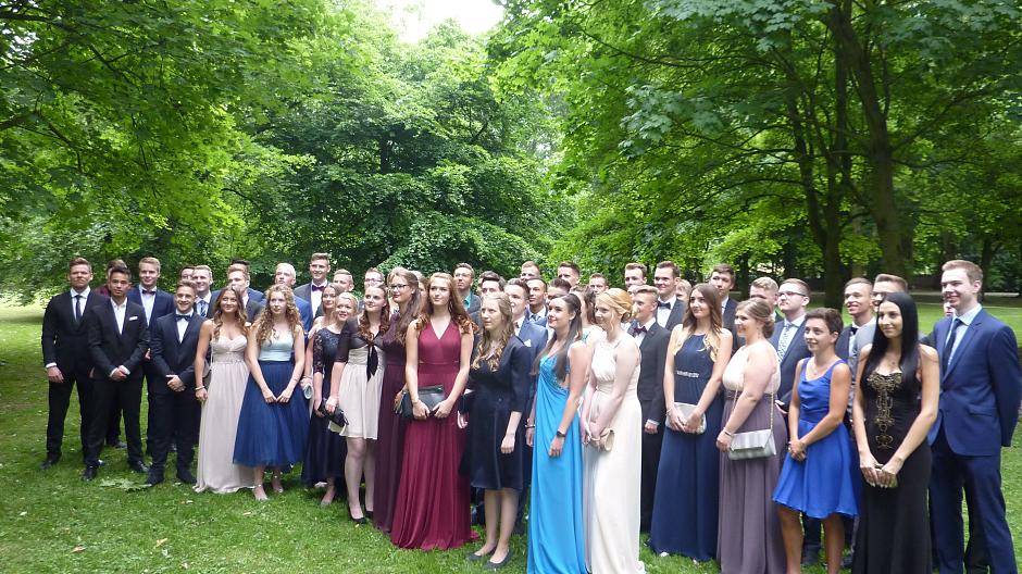 Das Wirtschaftsgymnasium des Mercator Berufskollegs Moers freut sich, die Namen der...