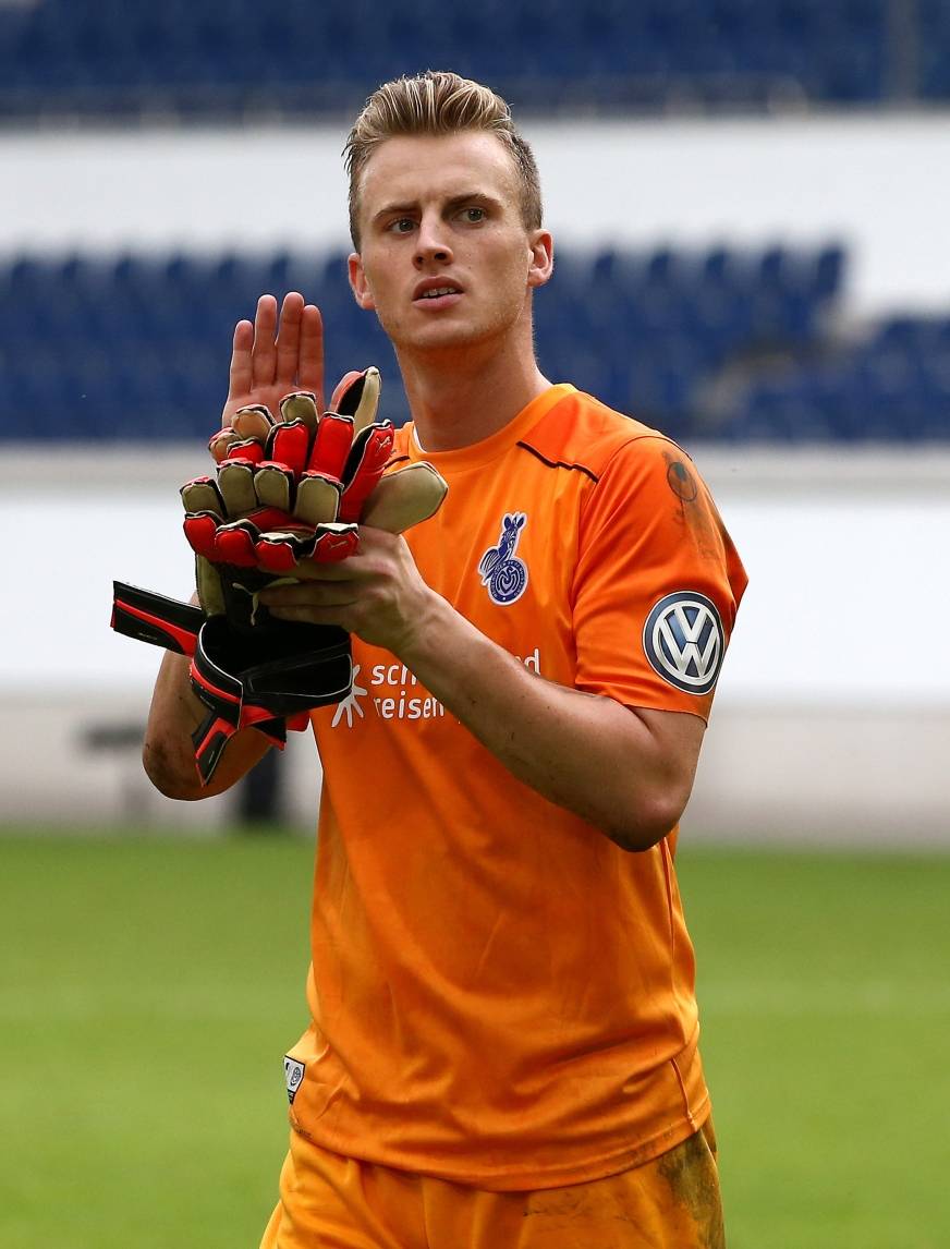  Mark Flekken konnte die Niederlage des MSV in Rostock auch nicht verhindern 