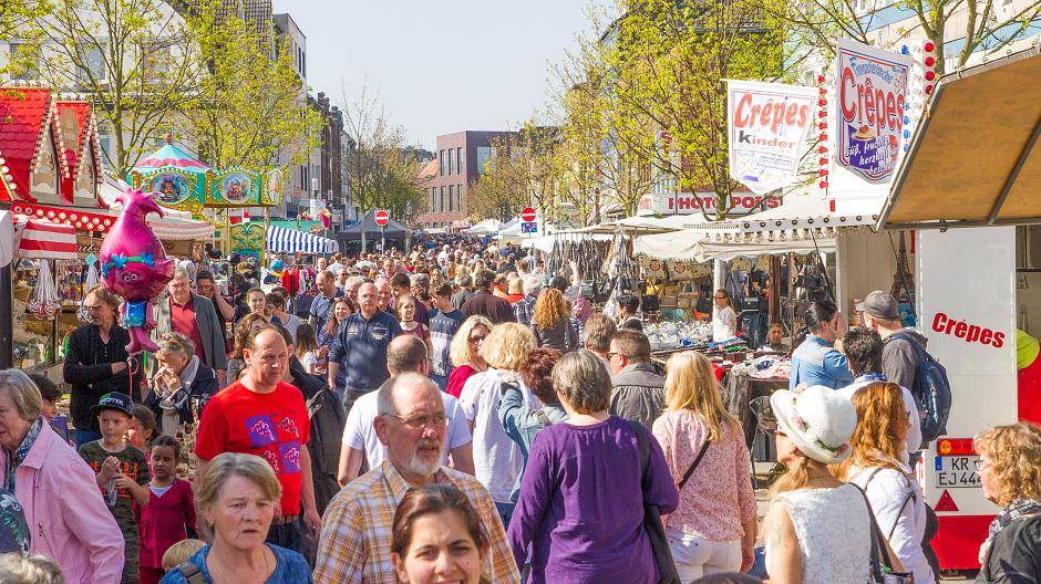 Bilderstrecke Frühjahrs-Straßenparty Kamp-Lintfort 2017