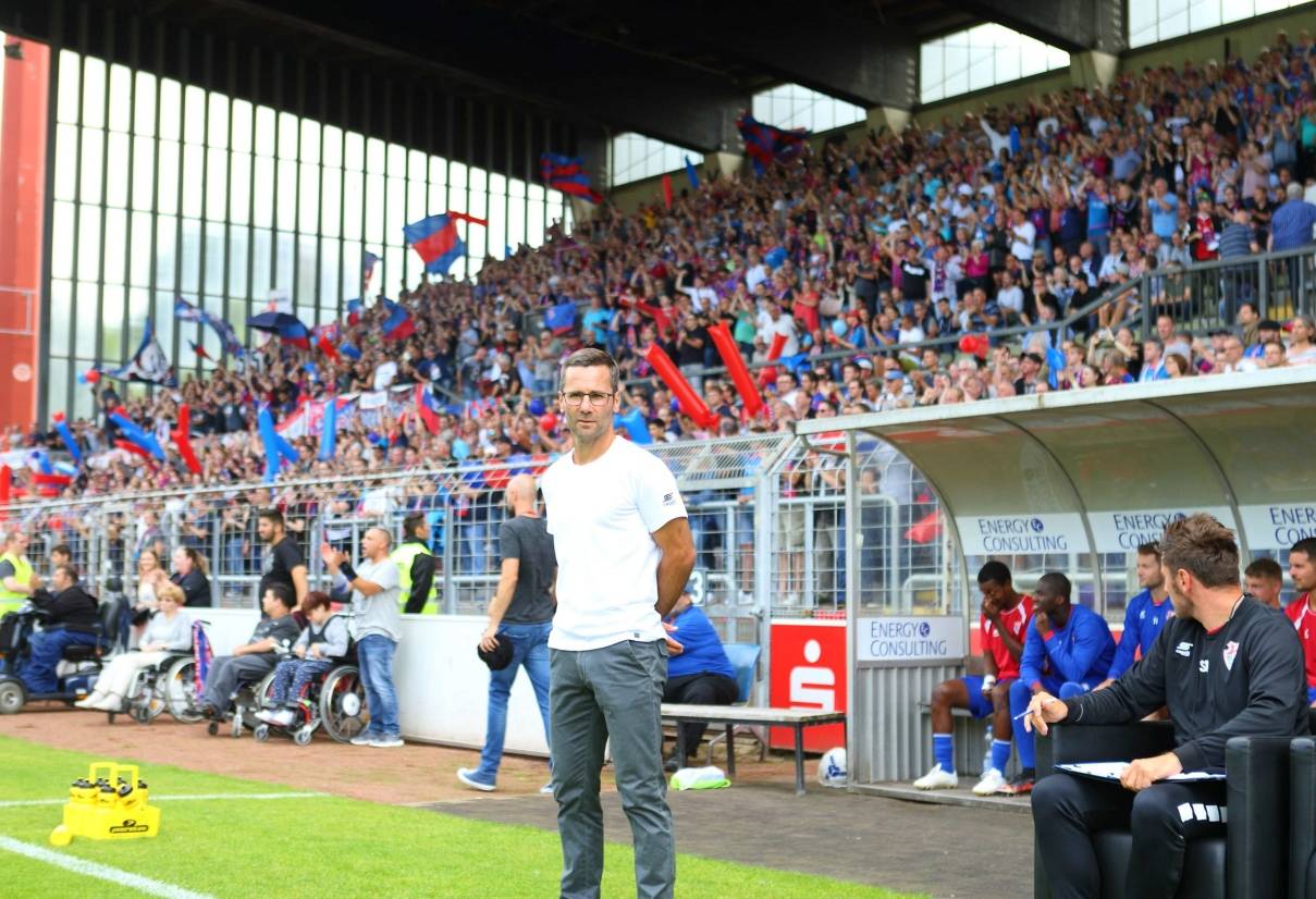 Wiesinger setzt auf "blau-rote Wand"