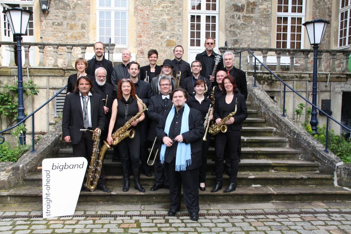 Den Anfang macht die Straight Ahead Bigband