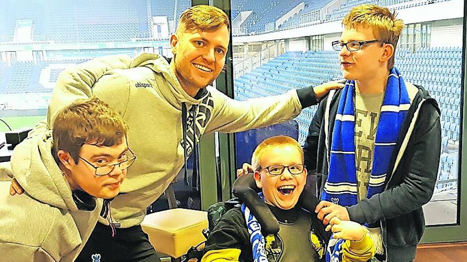 Ex-Zebra Martin Dausch zu Besuch in der zebrakids-Loge. Foto: zebrakids