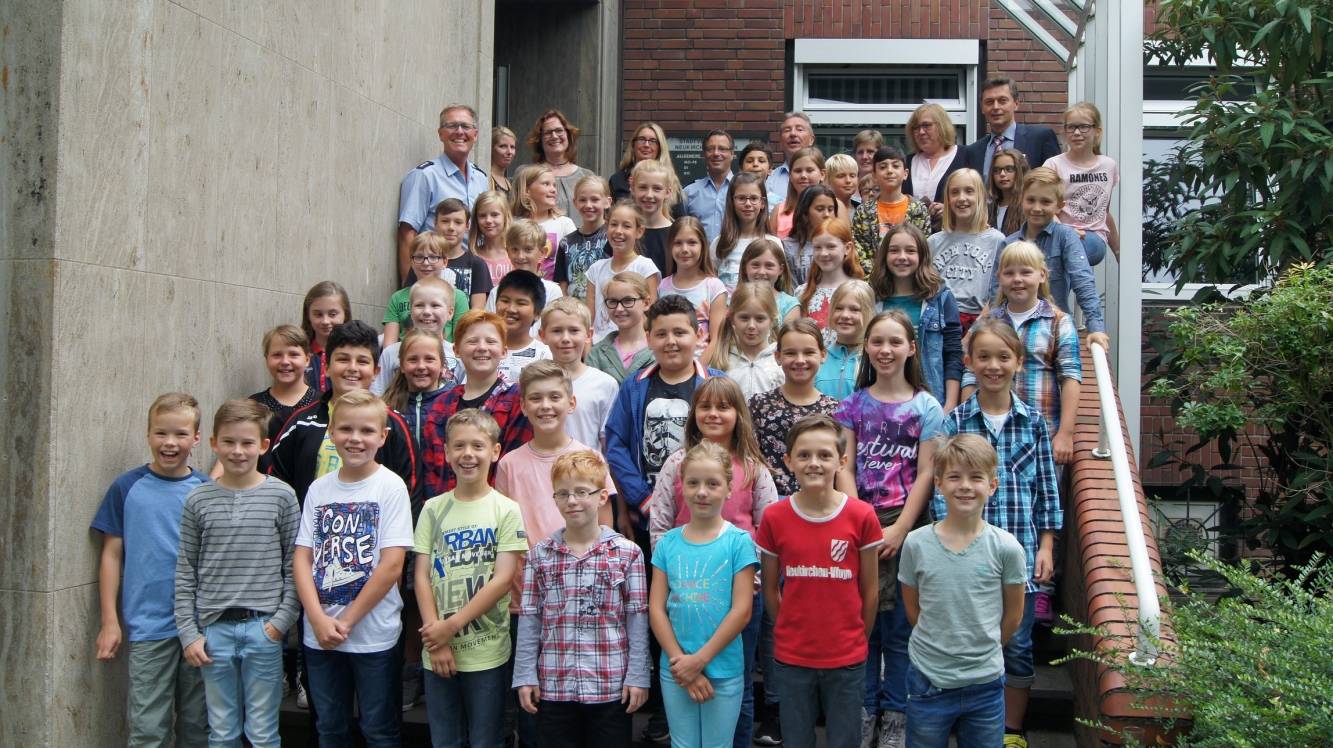 Radfahrprüfung für Neukirchen-Vluyner Viertklässler