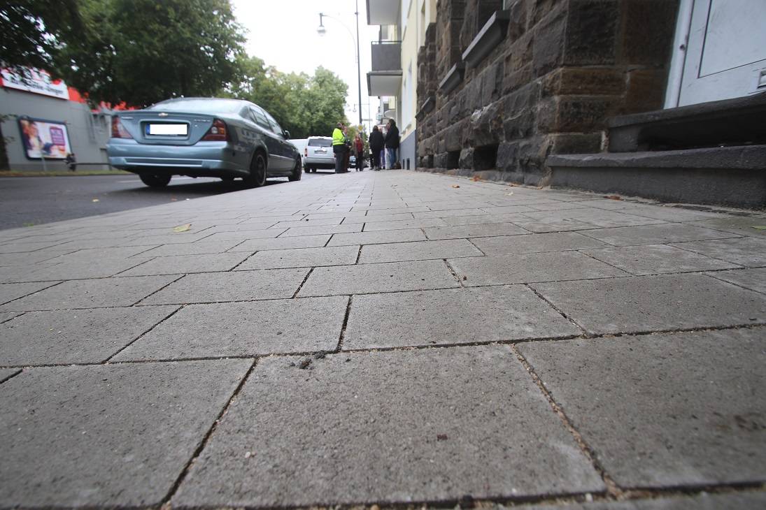 Kein Witz: Krefelder Gehwegpflaster reinigt die Luft