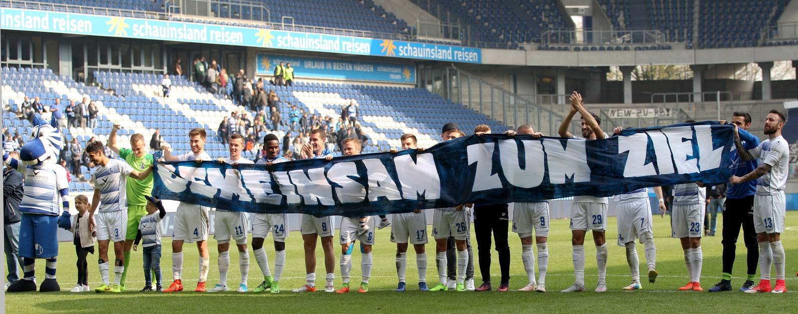  "Die Fans haben uns nach dem Rückstand nach vorne gepeitscht“ - die Mannschaft bedankt sich. 