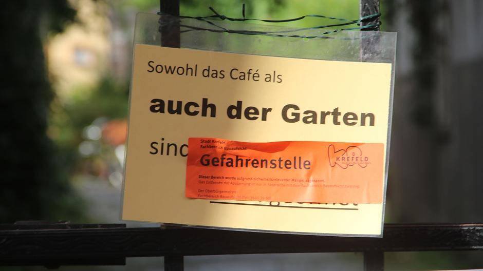 Ärger um Abbruchhaus: Durchfahrt gesperrt