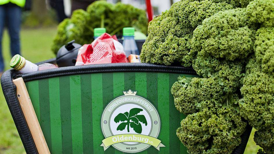 Zur Kohltour übers Land gehört ein Bollerwagen mit dem passenden...